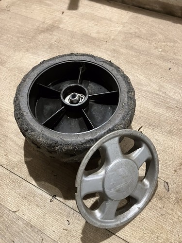 Front wheel trim cap - wheel,