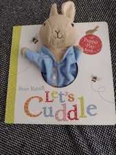 Peter Rabbit Let's Cuddle: A Puppet Play Book by Beatrix Potter (English) Board 