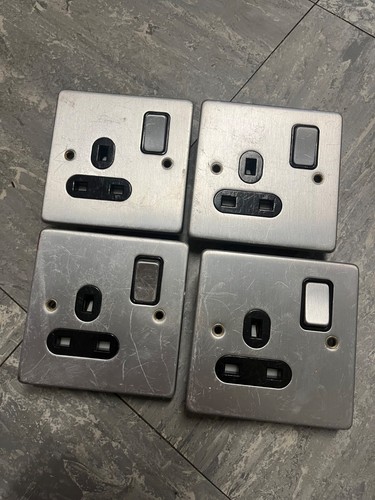 Schneider electric 13a - x,