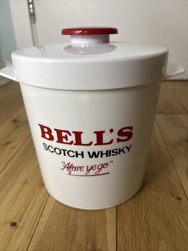 Bells whiskey drinks - whiskey, ice
