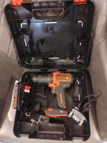 Black decker combi drill - &,