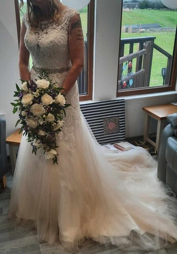 Victoria kay wedding dress - victoria,