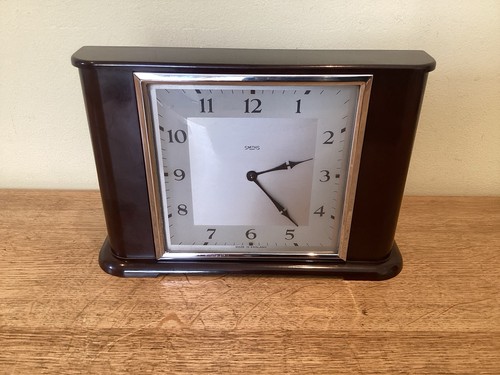 Smiths eight day - day, bakelite