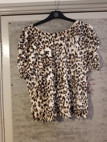 Bnwt leopard print frill - print,