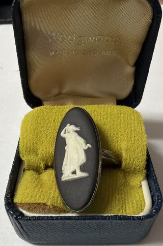 Vintage 1975 wedgwood black - vintage,