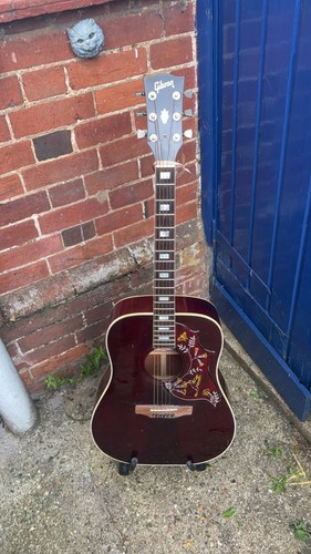 Gibson hummingbird custom - gibson,