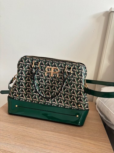River island green monogram - river,
