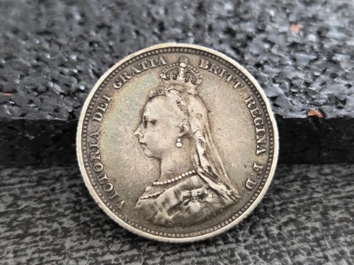 1887 victoria silver shilling - victoria,