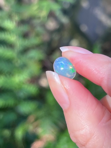 Opal precious white - precious, rainbow
