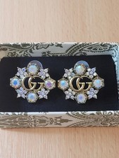 Ladies Vintage Style Flower Shape Earrings Gold Tone