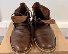 Clarks Desert boots - Size 8