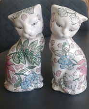 20th Century Painted Chinese Cats Matched Pair. Excellent Condition