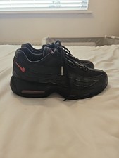 BLACK AIR MAX 95 SIZE 6 USED