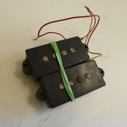 Satellite bass pickup - ,