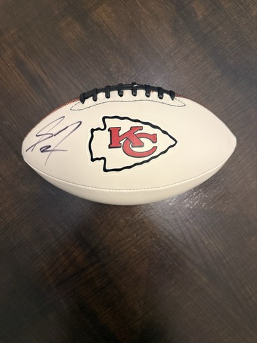 Skyy moore autographed - skyy,