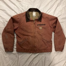Woman’s Carhartt Detroit