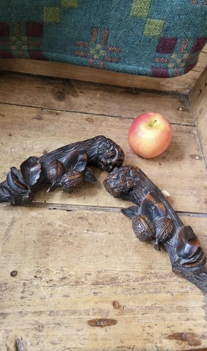 Pair early carved wood - early,
