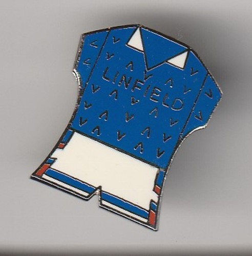 Linfield kit lapel badge - -,