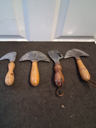 Leatherworking saddlers - 4x,