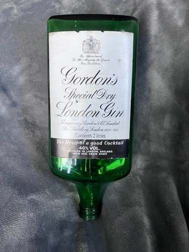 Gordons gin pub - gin,