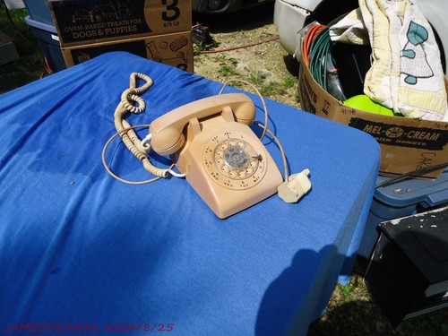 Vintage itt phone - phone, beige