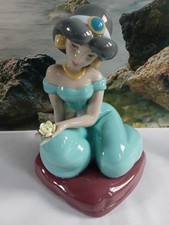 Nao Disney Jasmine Brand New In Original Box.   Beautiful Figurine