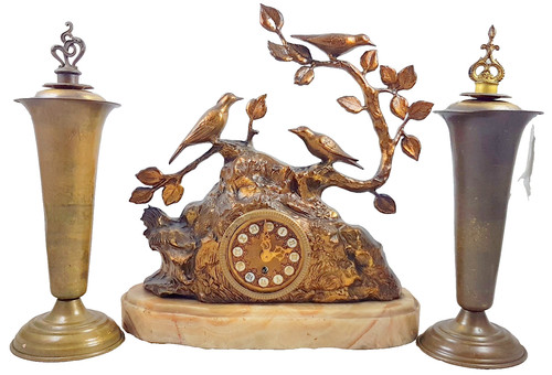 Mantel clock bronze with - clock,