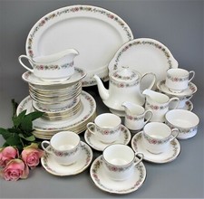 Royal Albert / Paragon Belinda Dinner Set/Service. 6 place setting. Plates cups
