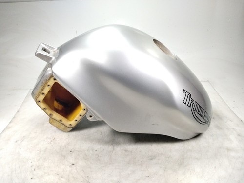 2002 triumph daytona 955i gas - 2002,