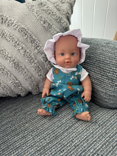 Hand made dolls outfit - hand,
