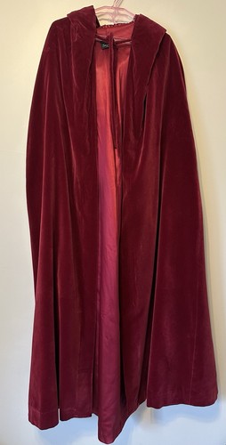 Vtg red velvet hooded - red,