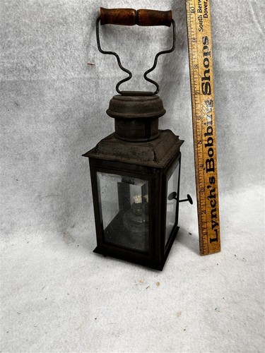 Antique tin oil lantern lamp - tin,
