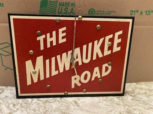 Milwaukee road railroad wall - milwaukee,