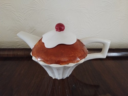 Vintage collectable cupcake - vintage,,