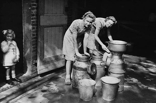 Annie and francien bakker - and,