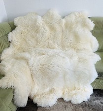 Sleeping fur carpet sheepskin
