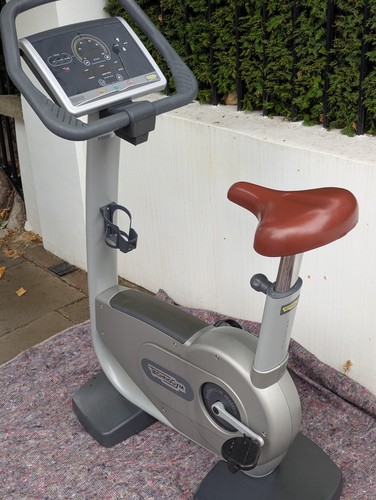Technogym excite 500i upright - technogym,