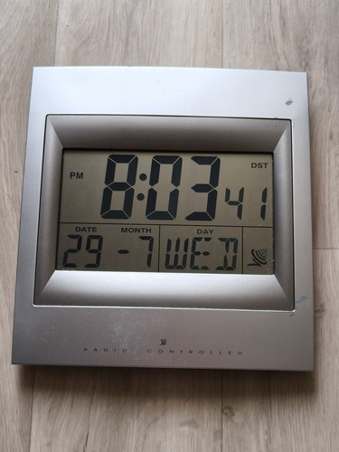 Large display radio controlled - display,