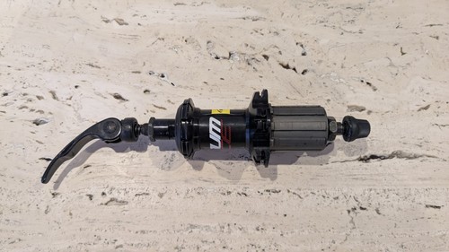 Mavic aksium rear hub - hub, +