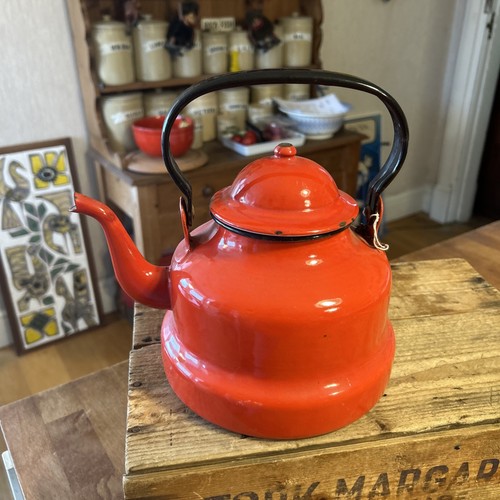 Vintage bright red enamel - bright,
