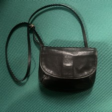 UGG Women's Crossbody Bag Black Leather Classic vgc