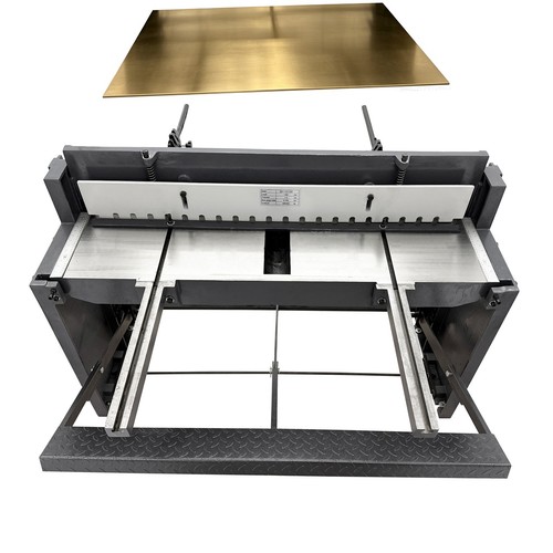 Foot operated precision plate - foot-operated,