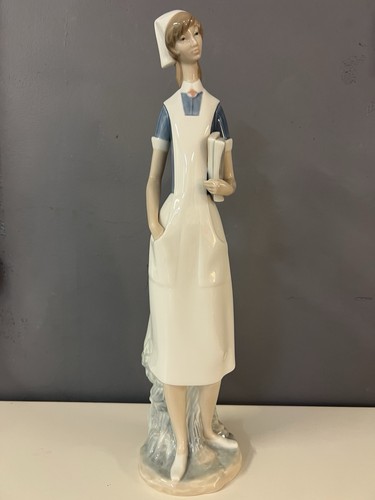 Lladró nurse porcelain - lladró,