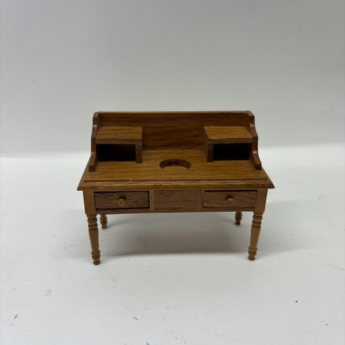 12th scale dolls house - scale,