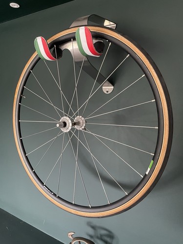 Assos front wheel with - front, a