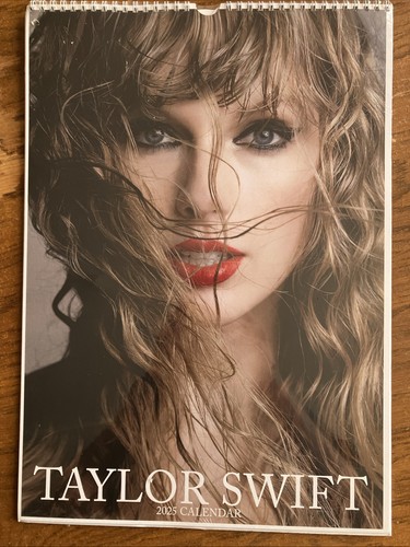 Rare taylor swift calendar - rare,