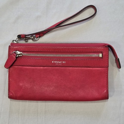 Coach wristlet hot pink - coach,