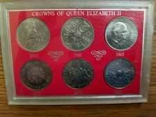 CROWNS OF QUEEN ELIZABETH 2