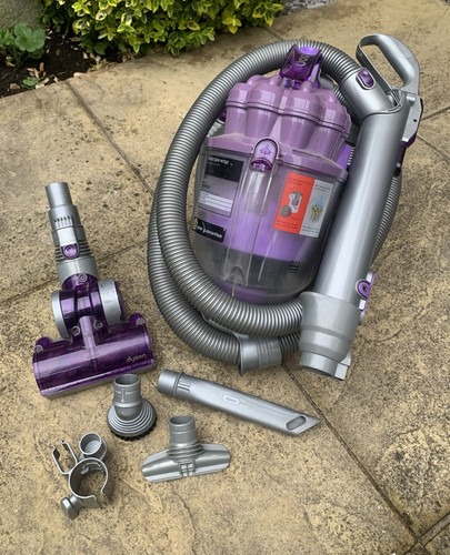 Dyson dc08 animal bagless - dyson,