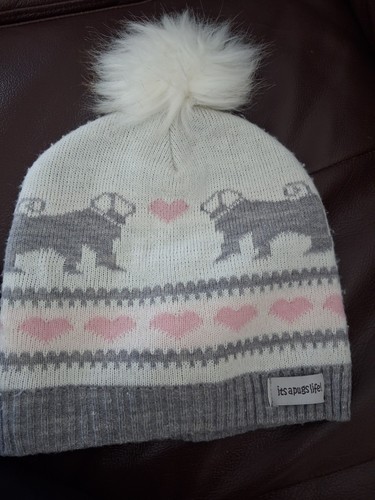Pug beanie pom - pom, hat